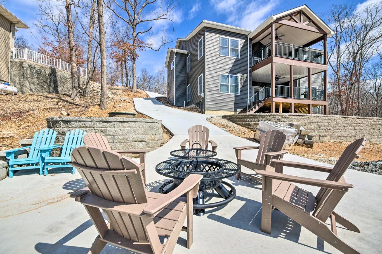 Lakefront Rocky Mount Home With Dock And Fire Pit Kültér fotó