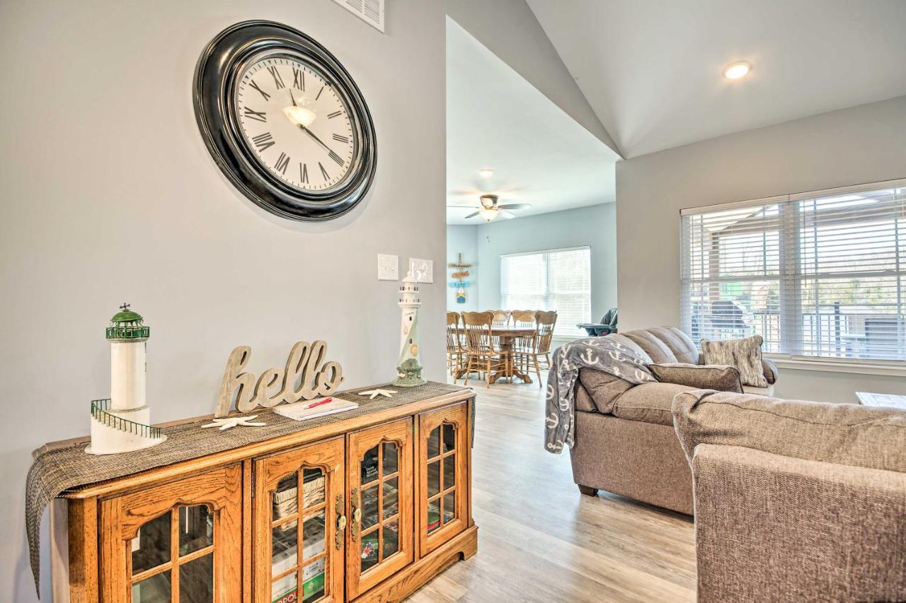 Lakefront Rocky Mount Home With Dock And Fire Pit Kültér fotó