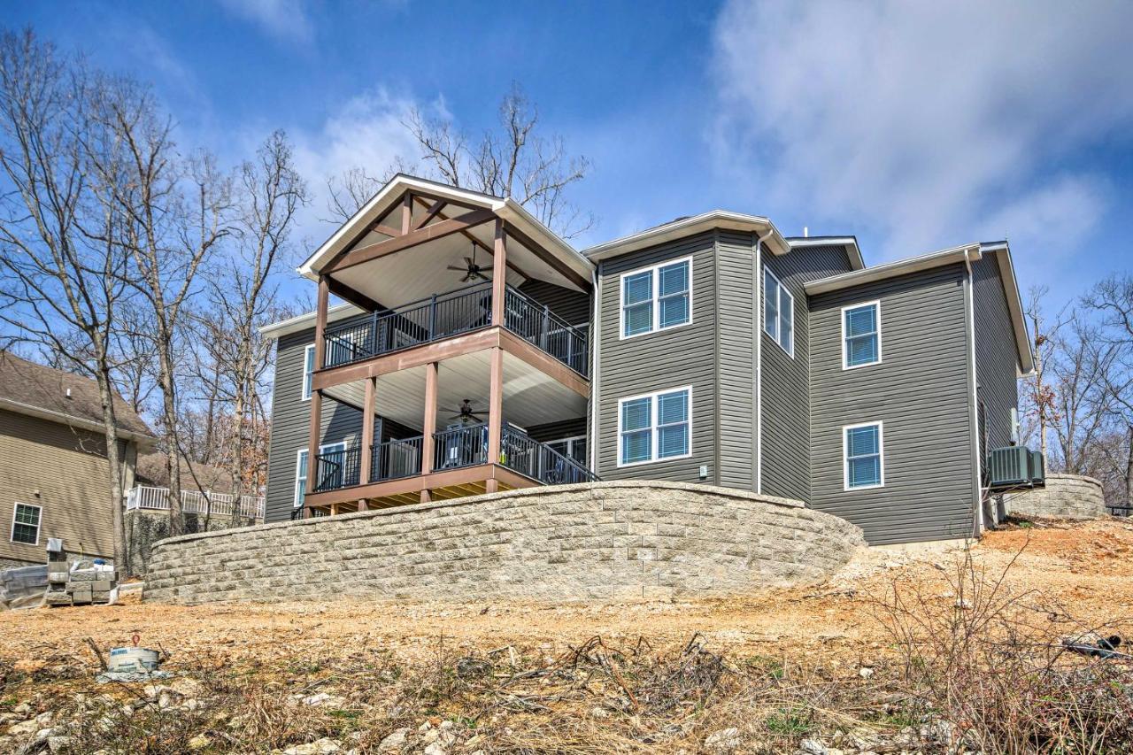 Lakefront Rocky Mount Home With Dock And Fire Pit Kültér fotó